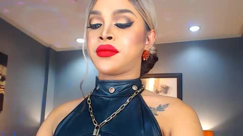 UrMajestyTyra online show from 22, 1, 2025