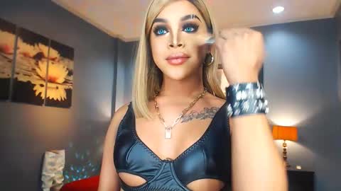 UrMajestyTyra online show from 22, 2, 2025