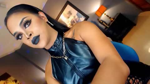 UrMajestyTyra online show from 13, 10, 2025