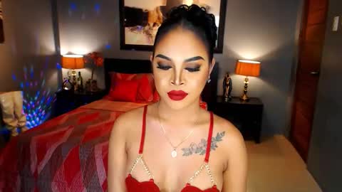 UrMajestyTyra online show from 28, 11, 2025