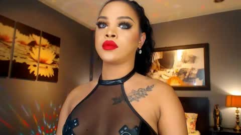 UrMajestyTyra online show from 4, 5, 2026