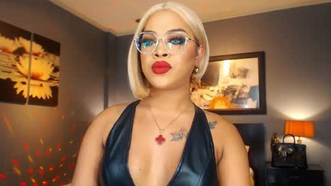 UrMajestyTyra online show from 10, 5, 2026