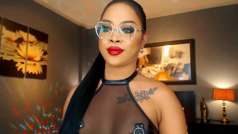 UrMajestyTyra online show from 13, 5, 2026