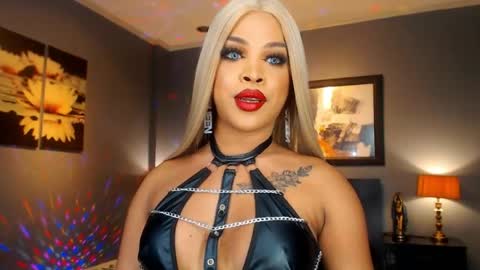 UrMajestyTyra online show from 14, 5, 2026