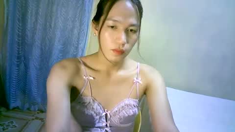 queen julia not into CHEAPGUY online show from 4, 12, 2024