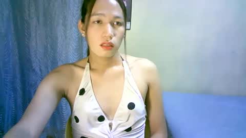 queen julia not into CHEAPGUY online show from 10, 12, 2024