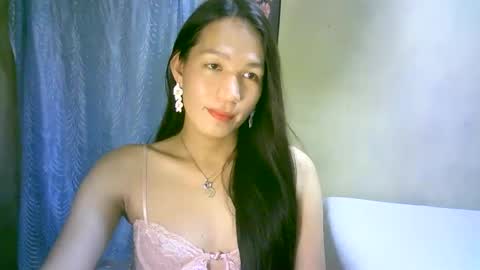 queen julia not into CHEAPGUY online show from 16, 2, 2025