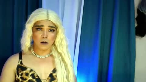 Snapshot of urqueen_cassandra chatting on 1, 10, 2025 BEA online show from 1, 10, 2025