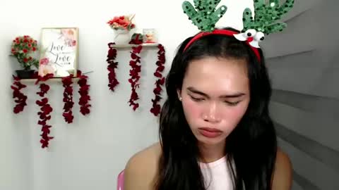 ursandra_xx online show from 23, 12, 2024