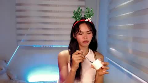 ursandra_xx online show from 25, 12, 2024