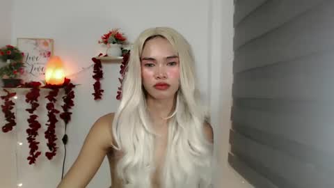 ursandra_xx online show from 13, 2, 2025