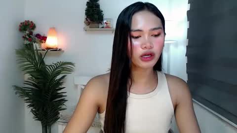 Snapshot of ursandra_xx chatting on 13, 10, 2025 ursandra_xx online show from 13, 10, 2025