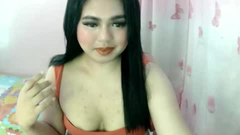 Snapshot of urslut_max chatting on 25, 10, 2025 maxie online show from 25, 10, 2025