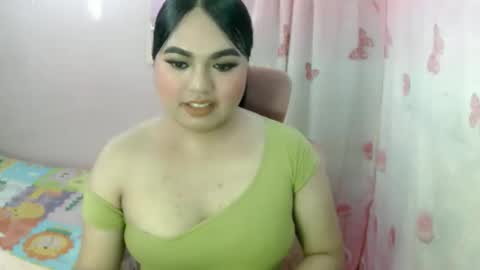 Snapshot of urslut_max chatting on 1, 11, 2025 maxie online show from 1, 11, 2025