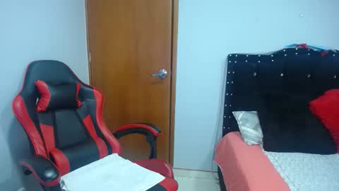 Eveling Blanco  online show from 14, 2, 2026