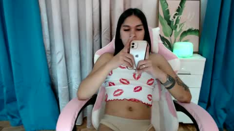 Snapshot of ursweet_zeviixx chatting on 6, 2, 2025 ursweet_zeviixx online show from 6, 2, 2025