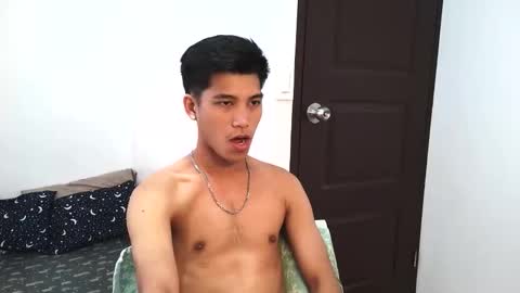 ursweetie_boy online show from 18, 3, 2026