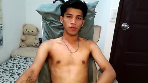 ursweetie_boy online show from 24, 4, 2026