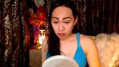 Snapshot of urtimelessbeauty chatting on 18, 10, 2025 Merca online show from 18, 10, 2025