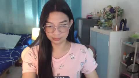 Snapshot of urwetasianprincessxx chatting on 8, 9, 2025 Ashley Kate Mateo Gray online show from 8, 9, 2025