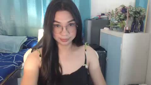 Snapshot of urwetasianprincessxx chatting on 8, 10, 2025 Ashley Kate Mateo Gray online show from 8, 10, 2025