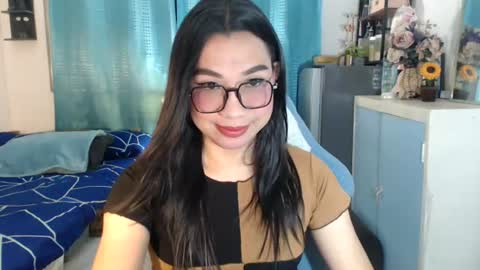 Ashley Kate Mateo Gray online show from 24, 6, 2026