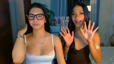 urwildest_margaret online show from 19, 4, 2026