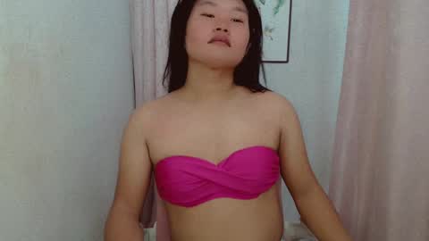 Snapshot of urwildpinayxxx chatting on 24, 12, 2024 melody online show from 24, 12, 2024