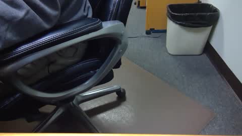 useemie online show from 13, 1, 2025