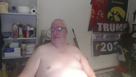 Snapshot of usgoober chatting on 4, 1, 2025 Eric online show from 4, 1, 2025