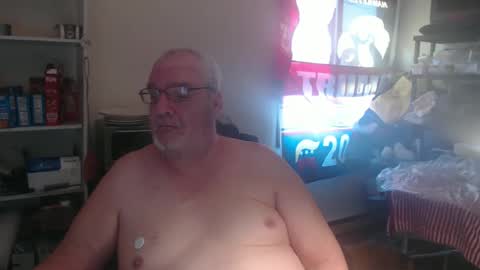 Snapshot of usgoober chatting on 10, 3, 2025 Eric online show from 10, 3, 2025
