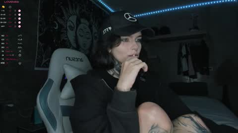 Snapshot of uwu_eva chatting on 3, 3, 2026 Eva online show from 3, 3, 2026