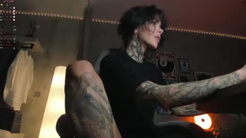 Snapshot of uwu_eva chatting on 16, 7, 2026 Eva online show from 16, 7, 2026
