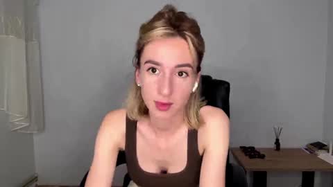 Roxy online show from 19, 5, 2026