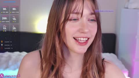 Snapshot of uwuxo chatting on 8, 3, 2026 Romy online show from 8, 3, 2026