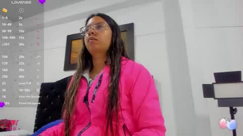 Vahiolet smith online show from 2, 12, 2025