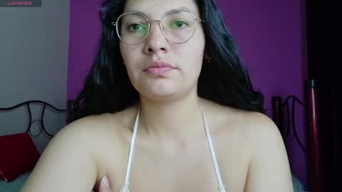 Snapshot of vainilla_cam chatting on 21, 4, 2026 Vainilla online show from 21, 4, 2026