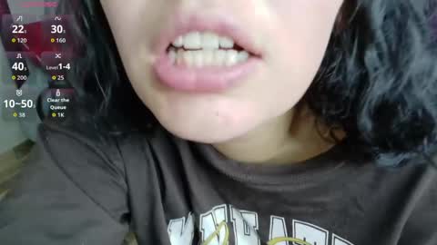 Snapshot of vainilla_cam chatting on 22, 4, 2026 Vainilla online show from 22, 4, 2026