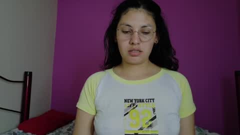 Snapshot of vainilla_cam chatting on 7, 5, 2026 Vainilla online show from 7, 5, 2026