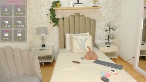 Vaiolet  online show from 10, 12, 2024