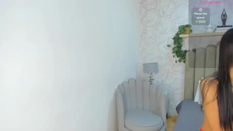 Vaiolet  online show from 15, 12, 2024