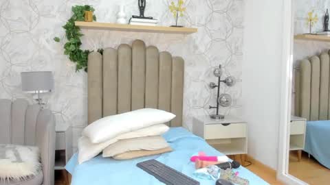 Vaiolet  online show from 30, 12, 2024