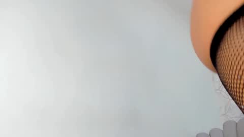 Vaiolet  online show from 10, 1, 2025