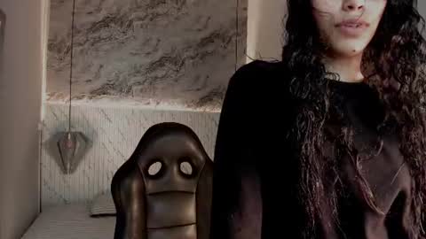 Snapshot of vaiolethsan chatting on 27, 6, 2026 Vaioleth online show from 27, 6, 2026