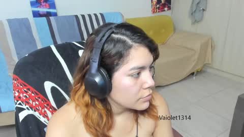 Snapshot of vaioletuwu chatting on 24, 2, 2025 Vaiolet1314 online show from 24, 2, 2025