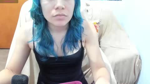 Snapshot of vaioletuwu chatting on 4, 10, 2025 Vaiolet1314 online show from 4, 10, 2025