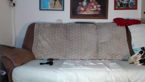 Snapshot of valemer chatting on 4, 3, 2025 Cheating Slut online show from 4, 3, 2025