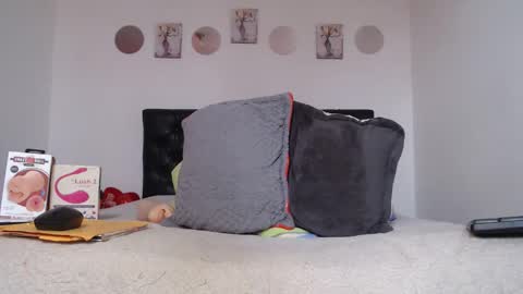 Snapshot of valen_foxxx chatting on 11, 5, 2026 valen_foxxx online show from 11, 5, 2026