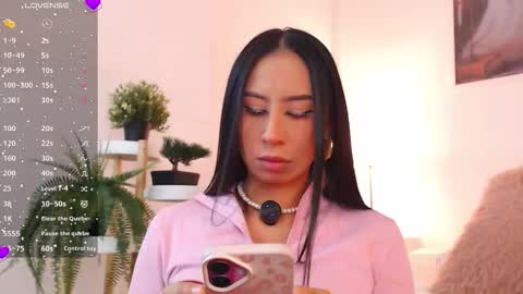 Snapshot of valen_ross_ chatting on 24, 11, 2025 valentina Rossi 3 online show from 24, 11, 2025