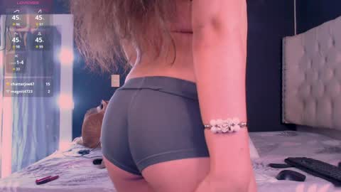 Snapshot of valen_thompson chatting on 8, 12, 2024 IG-valen mendoza99  twitter valenthompson99 online show from 8, 12, 2024